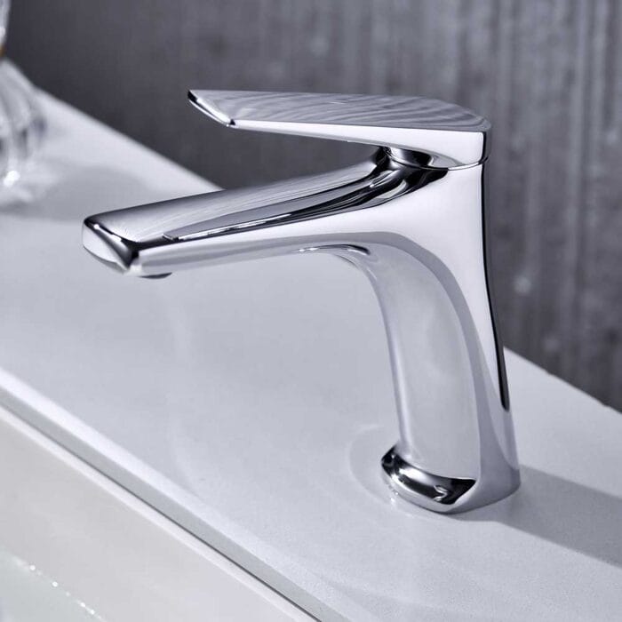 Hot and Cold Singel Handle Basin Faucet - Image 3