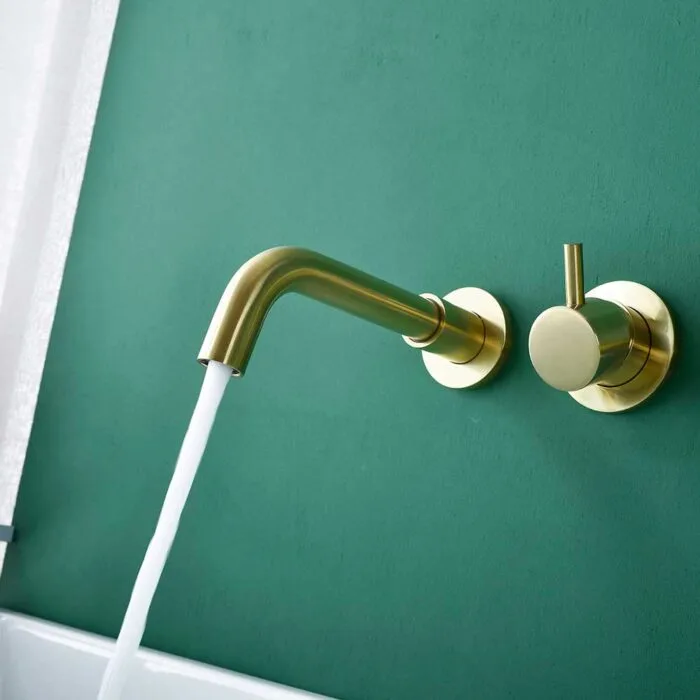 Gold Concealed Bathtub Faucet - Image 6